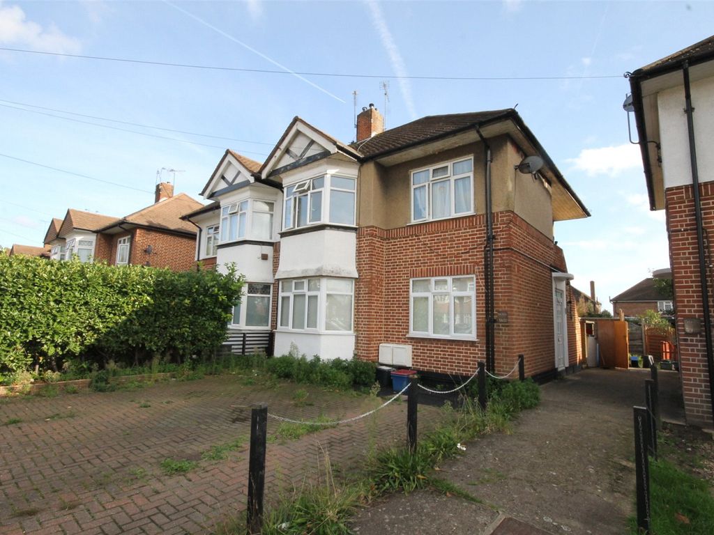 2 bed for sale in Amesbury Road, Feltham TW13 Zoopla