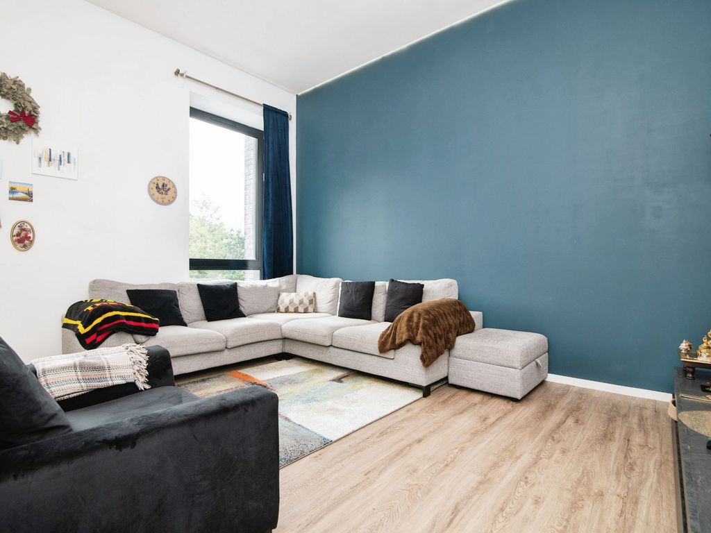 2 bed flat for sale in Bournville Lane, Bournville, Birmingham B30, £