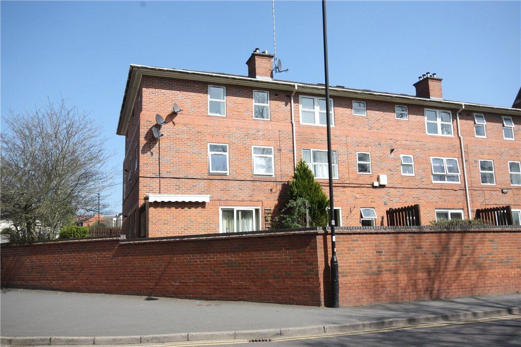 1 bed flat for sale in Augusta Place, Leamington Spa, Warwickshire CV32