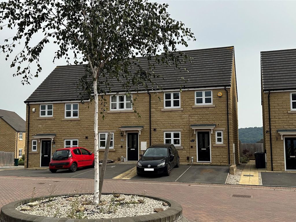 3 bed end terrace house for sale in Brompton Drive, Apperley Bridge