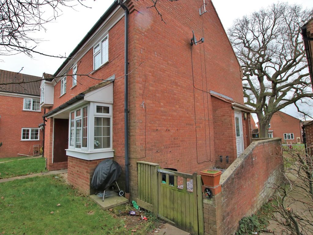 2 bed terraced house to rent in Bedfordshire Way, Wokingham RG41 Zoopla