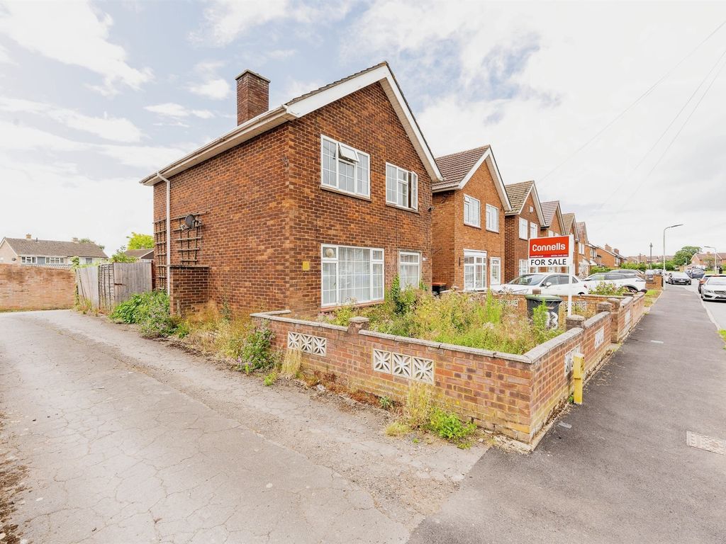 3 bed detached house for sale in The Boundary, Bedford MK41 Zoopla