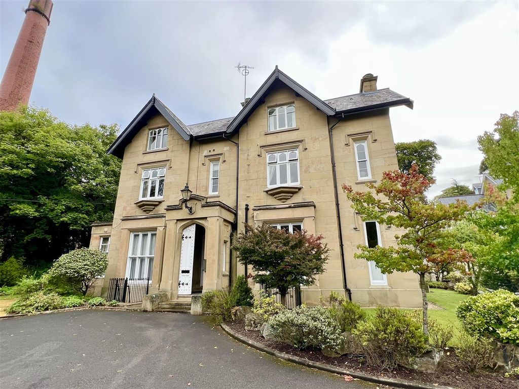 2 bed flat for sale in Clarence Road, Bollington, Macclesfield SK10