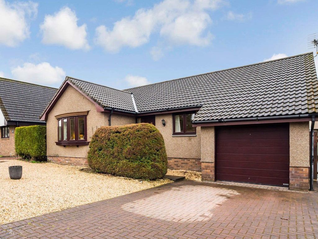 3 bed detached bungalow for sale in 11 West Crook Way, Crook Of Devon, Kinross KY13 Zoopla