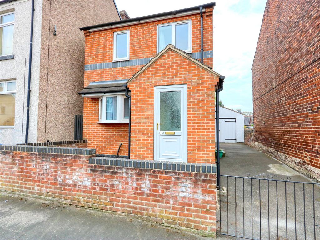 3 bed detached house to rent in Heywood Street, Brimington