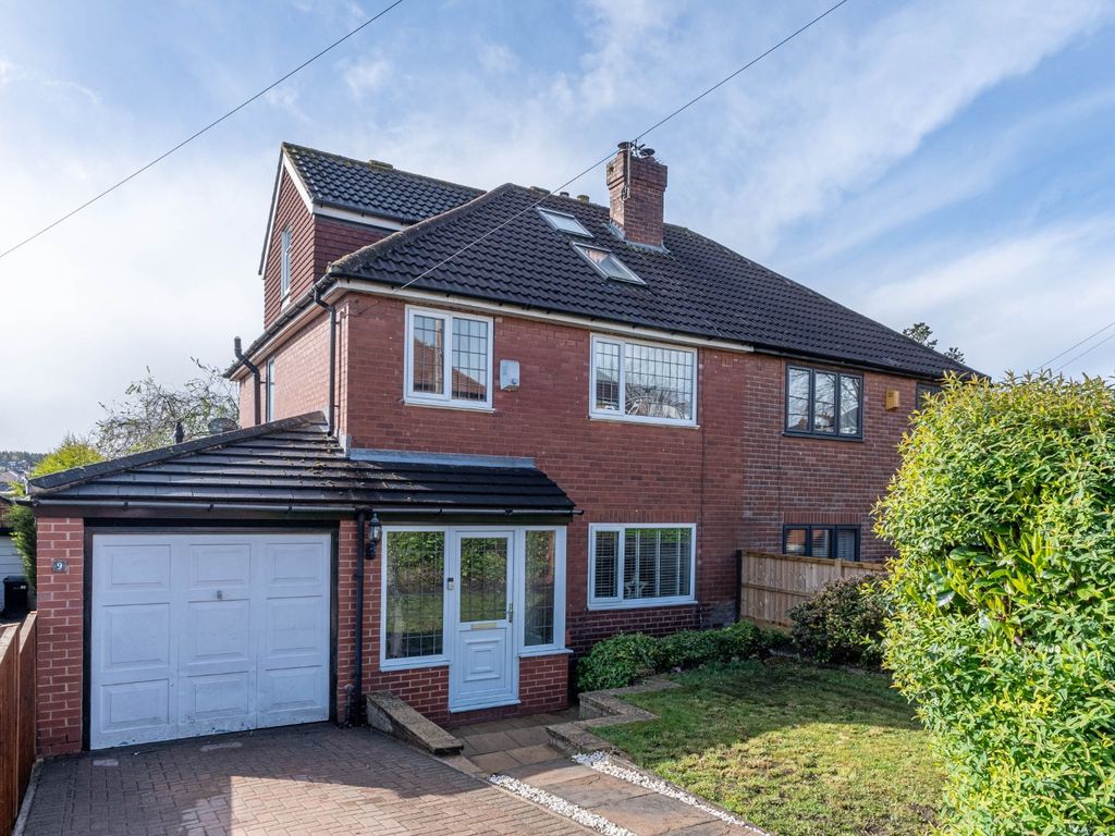 4 bed semidetached house for sale in St. Christopher's Avenue