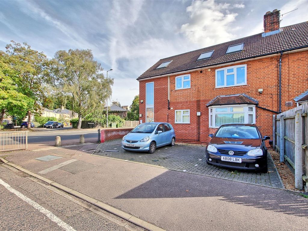 2 bed flat to rent in Hawthorn Way, Cambridge CB4 Zoopla