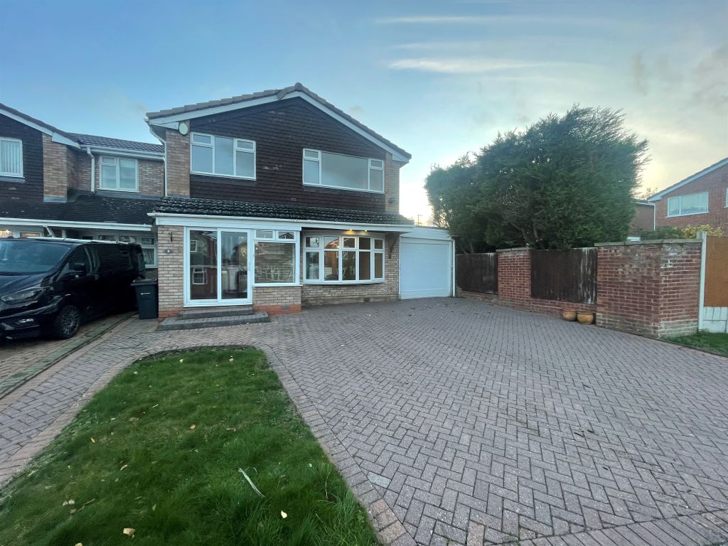 5 bed detached house for sale in Grendon Drive, Sutton Coldfield B73