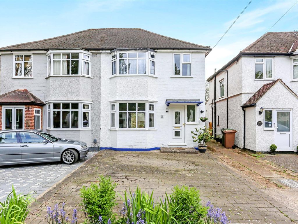 3 bed semidetached house for sale in Chipstead Way, Banstead SM7 Zoopla