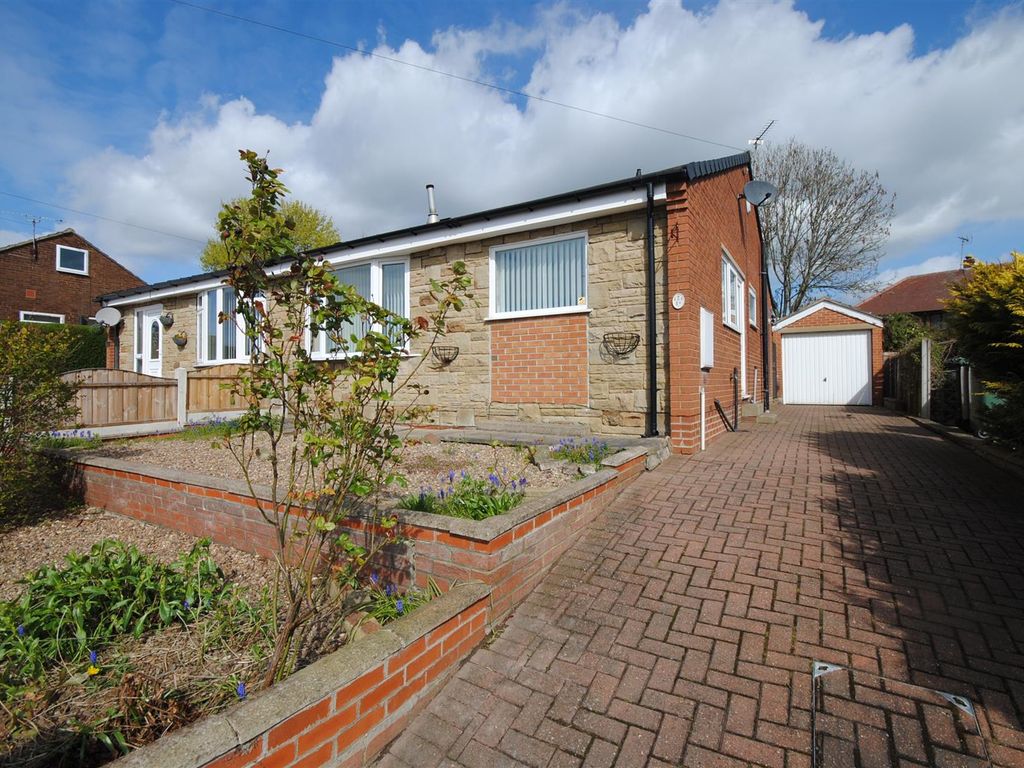 2 bed semidetached bungalow for sale in Ascot Road, Kippax, Leeds LS25