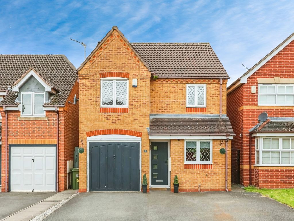 3 bed detached house for sale in Kirkley Drive, Heanor DE75, £280,000