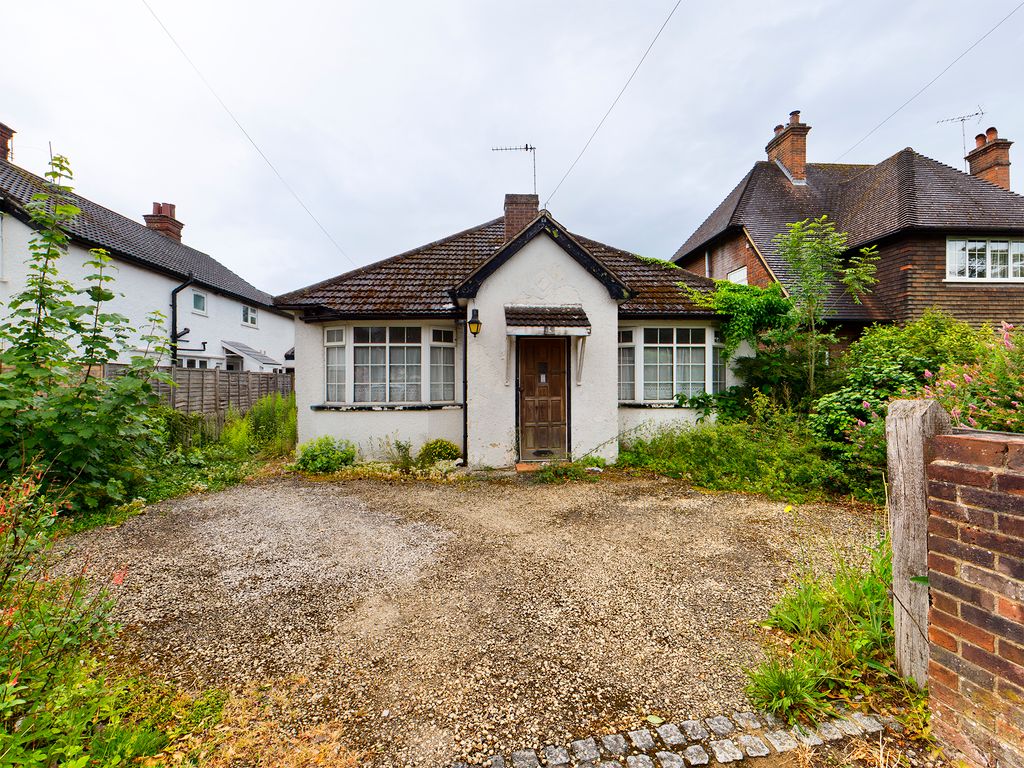 3 bed detached bungalow for sale in Grimsdells Lane, Amersham HP6 Zoopla