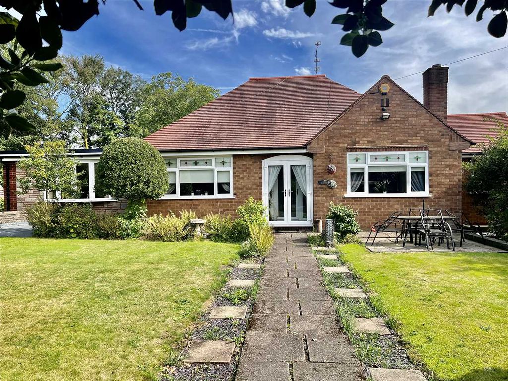 4 bed detached house for sale in Linthouse Lane, Wednesfield