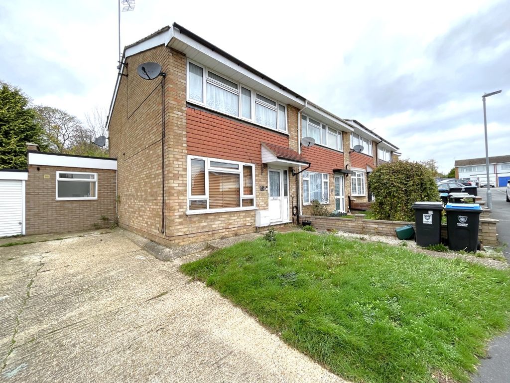 4 bed semidetached house for sale in Kimpton Close, Hemel Hempstead, Hertfordshire HP2 Zoopla