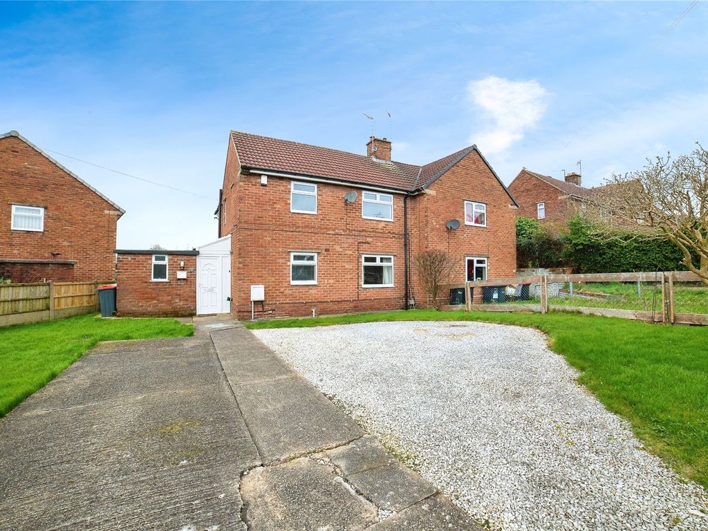 3 bed semidetached house for sale in Prior Close, SuttonInAshfield