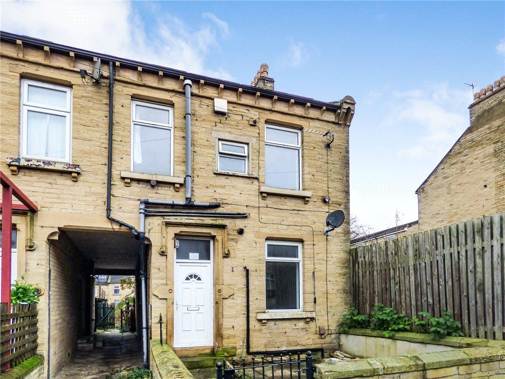 Girlington Road, Bradford, West Yorkshire BD8  