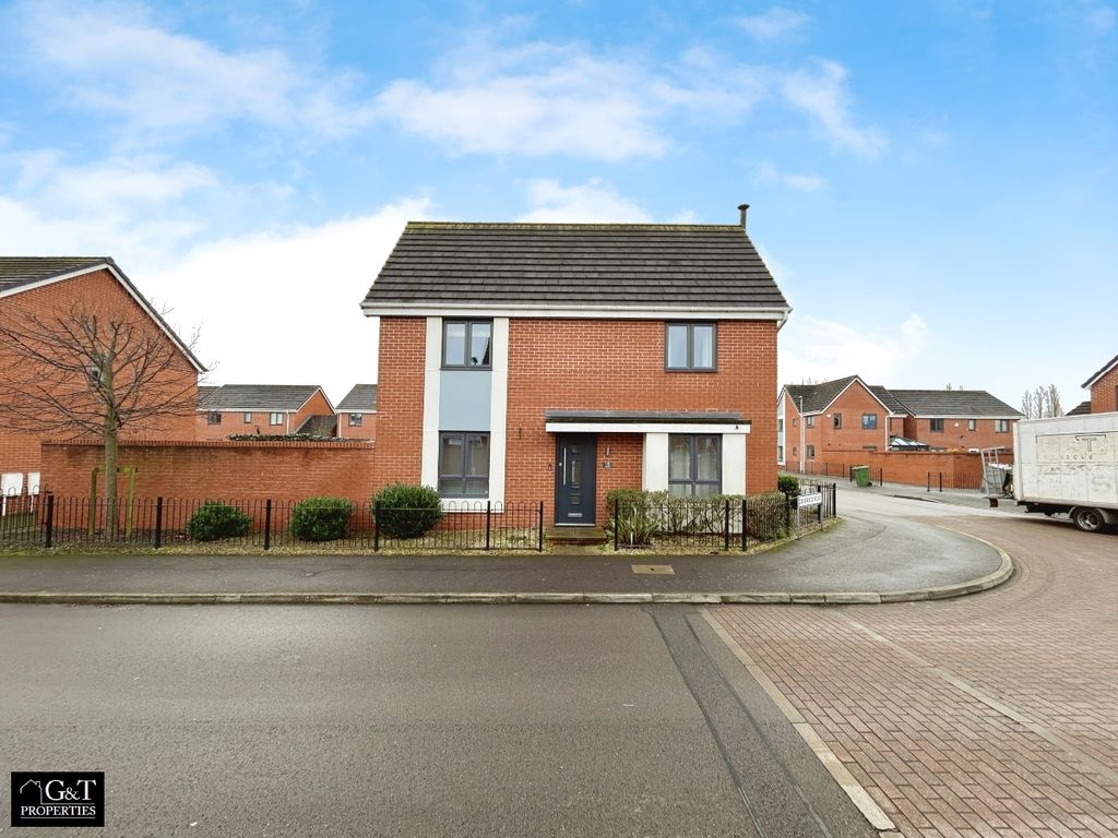 4 bed semidetached house for sale in Coverack Road, Bilston WV14, £