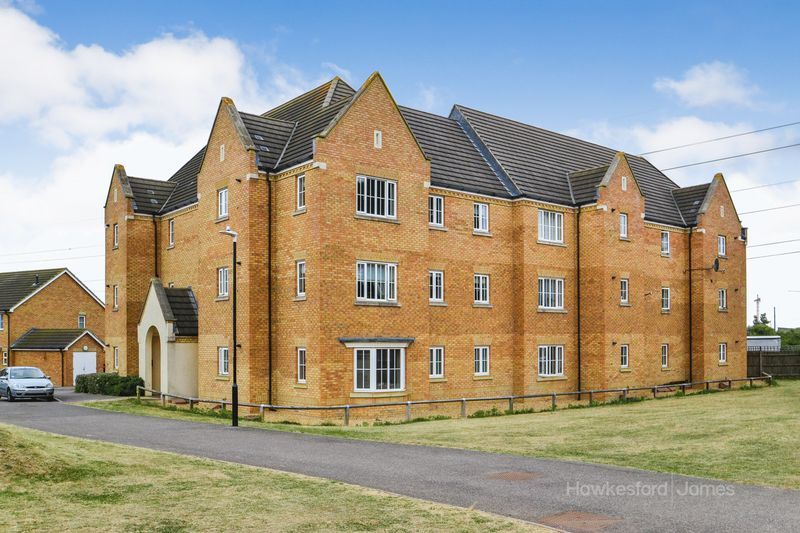 2 bed flat to rent in Samuel Drive, Kemsley, Sittingbourne ME10, £1,050