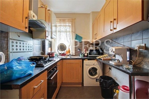 Dog Lane, London NW10  