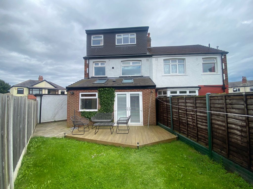 4 bed semidetached house for sale in Temple Walk, Halton, Leeds LS15, £330,000 Zoopla