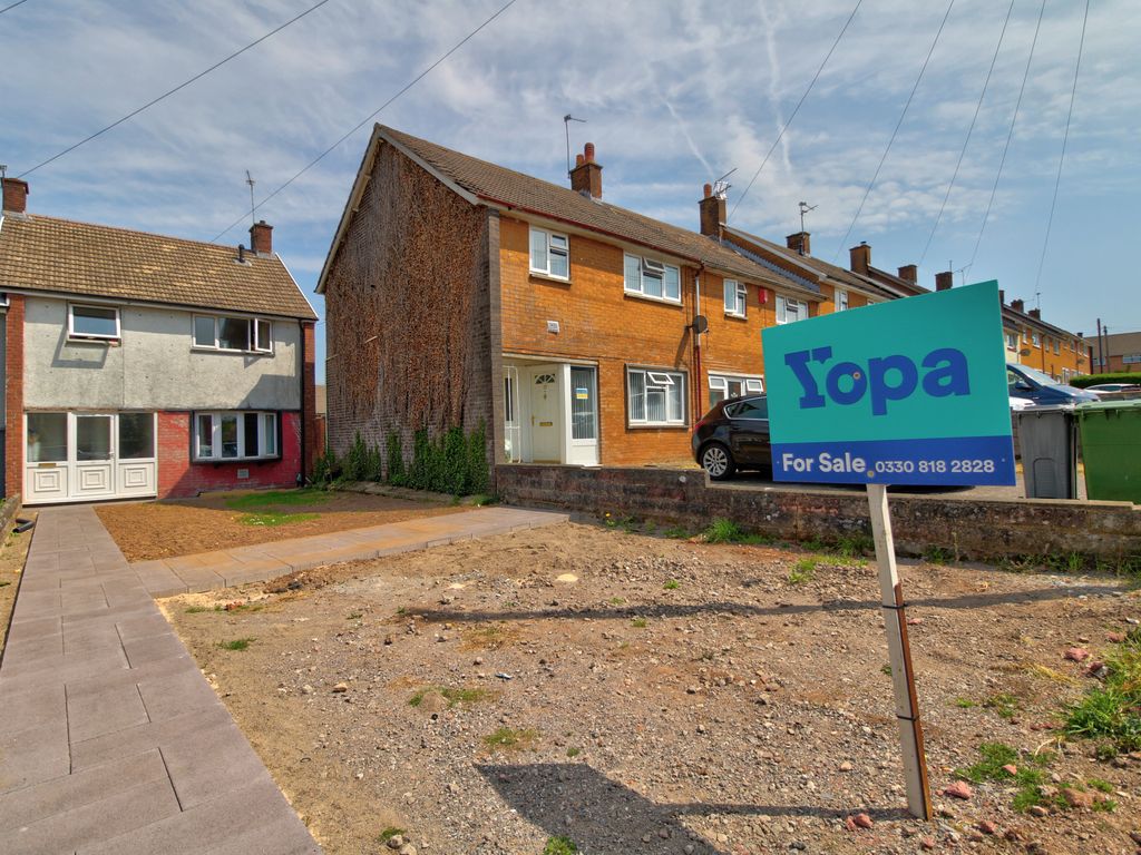 3 bed end terrace house for sale in Road, Llanrumney