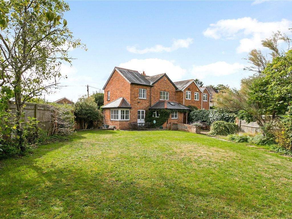 3 bed semidetached house for sale in Heathfield Avenue, Binfield Heath