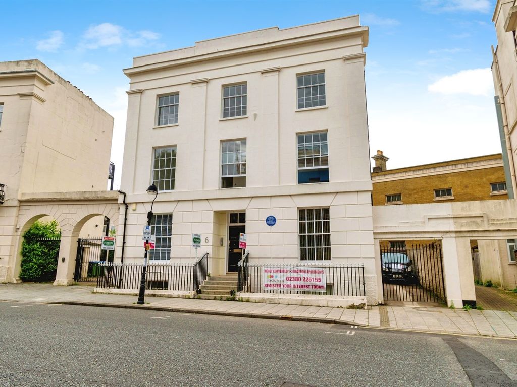 New home, 2 bed flat for sale in Carlton Crescent, Southampton SO15, £