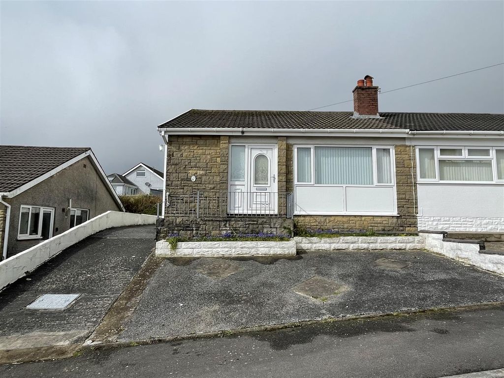 2 bed semidetached bungalow for sale in Treetops, Felinfoel, Llanelli