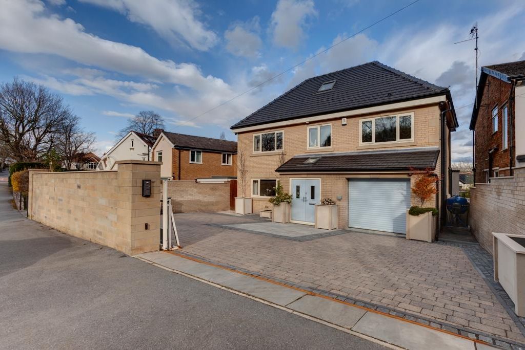 5 bed detached house for sale in Whirlowdale Crescent, Sheffield S7