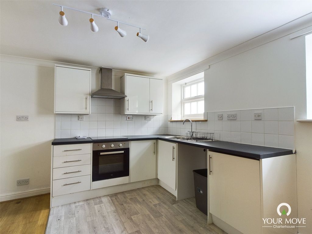 1 bed flat to rent in Ramsgate Road, Broadstairs, Kent CT10, £695 pcm