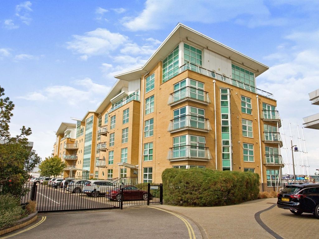 2 bed flat for sale in Gosport Marina, Mumby Road, Gosport PO12 Zoopla