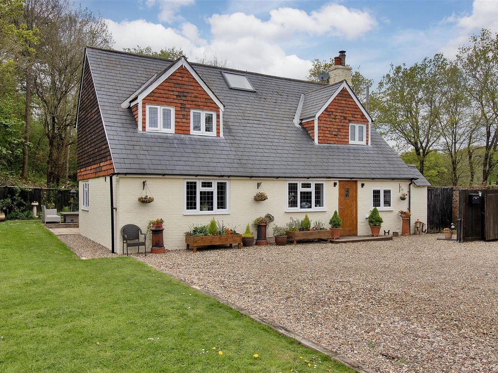 4 bed detached house for sale in Stocks Green Road, Hildenborough