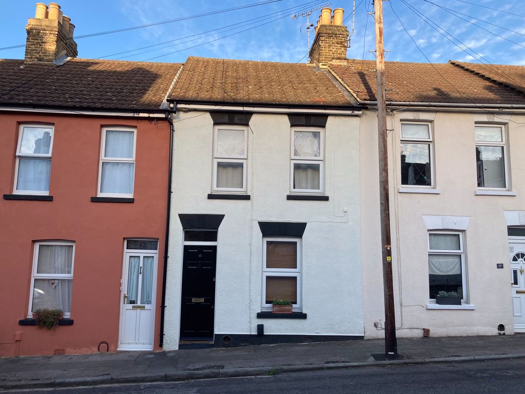 2 bed terraced house for sale in Thomas Street, Rochester ME1, £250,000