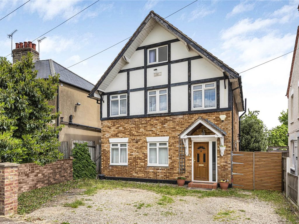 5 bed detached house for sale in Victoria Road, New EN4