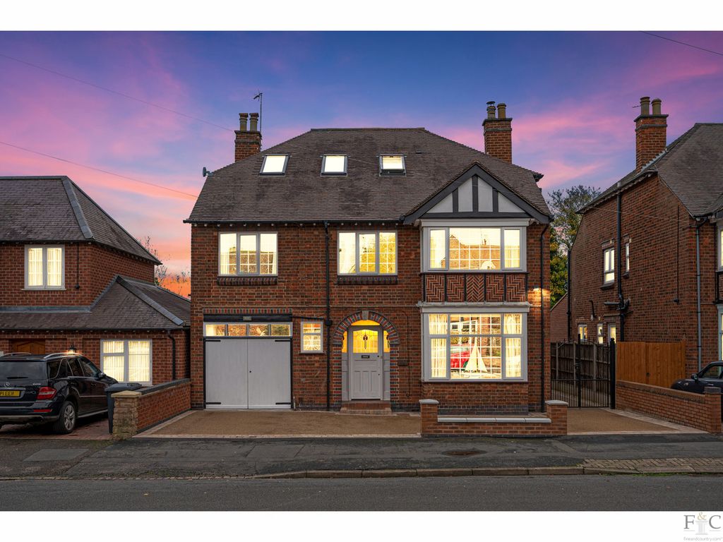 Holmfield Avenue, Leicester LE2  