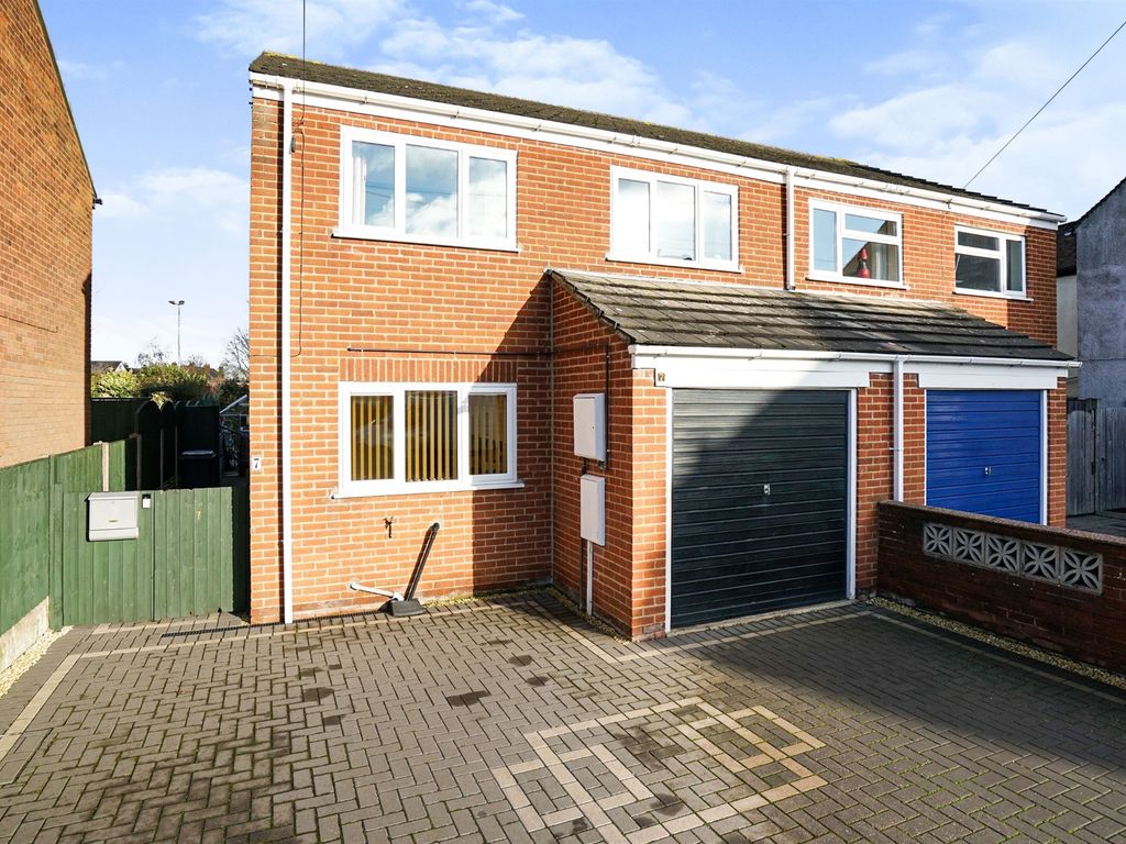 3 bed semidetached house for sale in Queen Street, Church Gresley, Swadlincote DE11 Zoopla