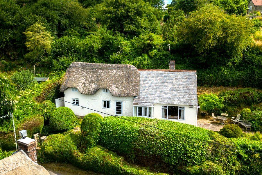 3 bed country house for sale in Milkwell, Donhead St Andrew