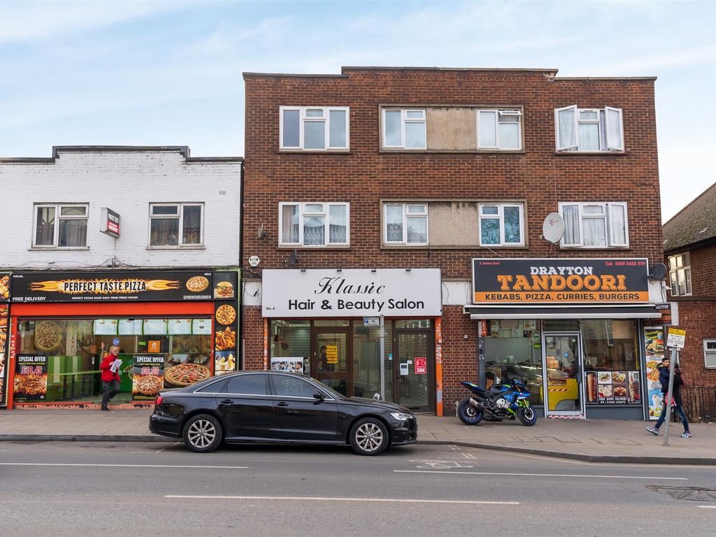 2 bed flat to rent in Station Road, West Drayton UB7, £1,600 pcm Zoopla