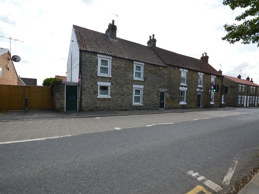 3 bed property for sale in Main Street, East Ayton, Scarborough YO13