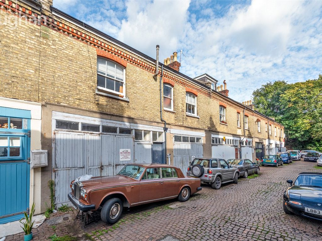 Cambridge Grove, Hove, East Sussex BN3