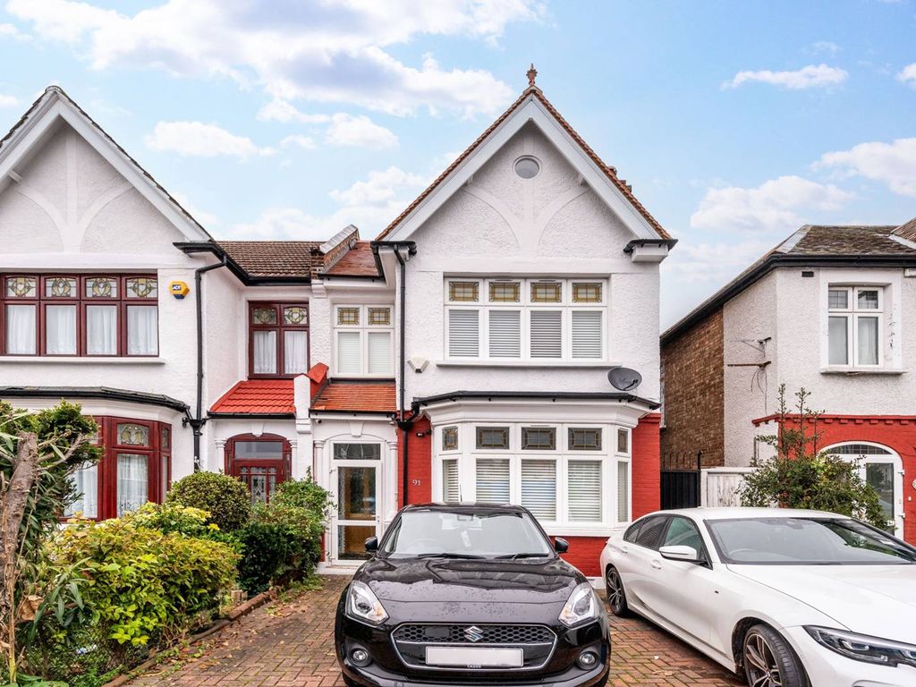 5 bed semidetached house for sale in Bellingham Road, Catford, London