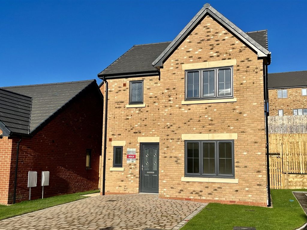 New home, 3 bed detached house for sale in Meadow Walk, Farries Field
