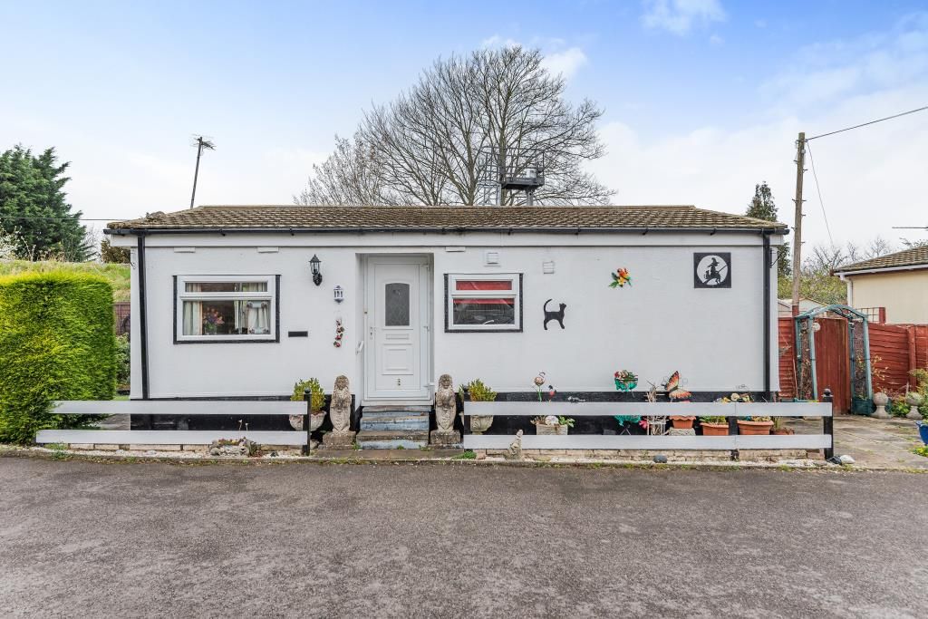 2 bed mobile/park home for sale in Kimble Park, Little Kimble HP17 Zoopla