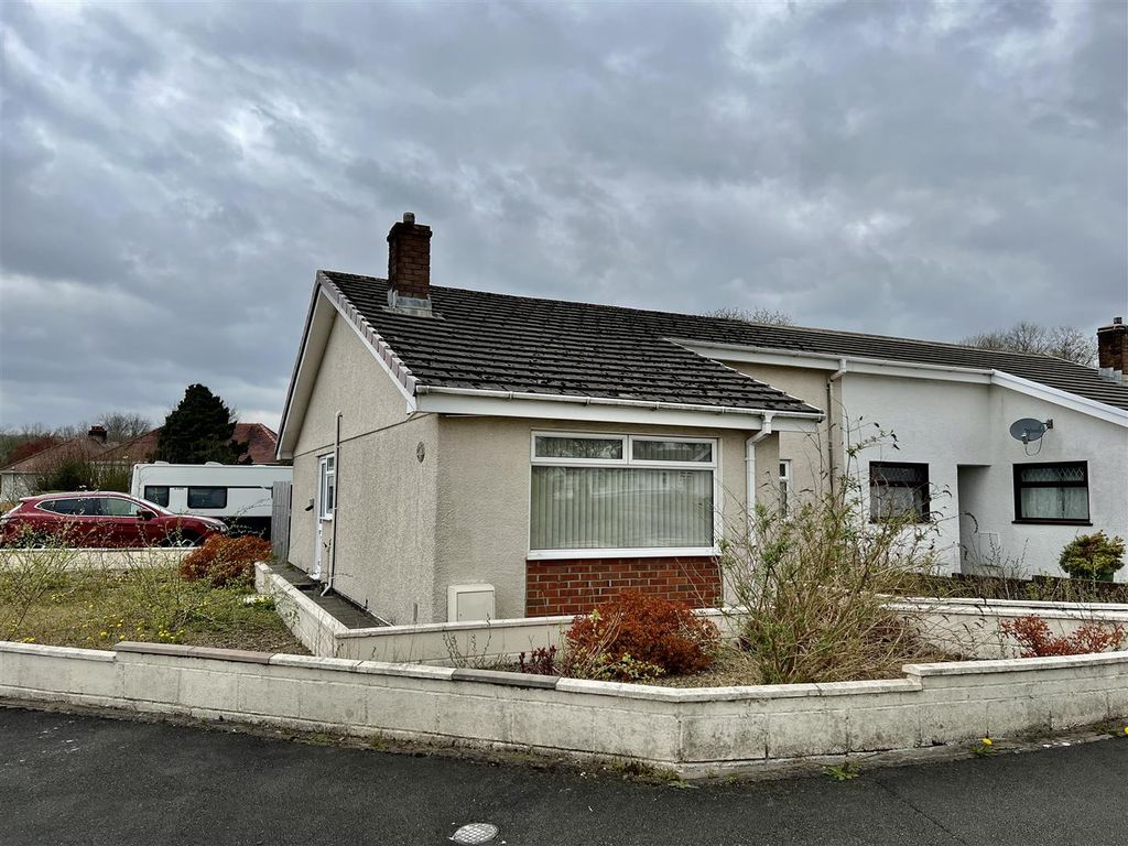 3 bed semidetached bungalow for sale in Maes Yr Haf, Ammanford SA18