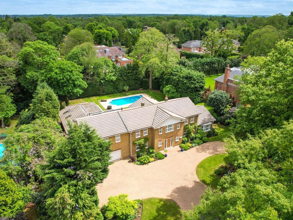 6 bed detached house for sale in Ince Road, Burwood Park, Walton On