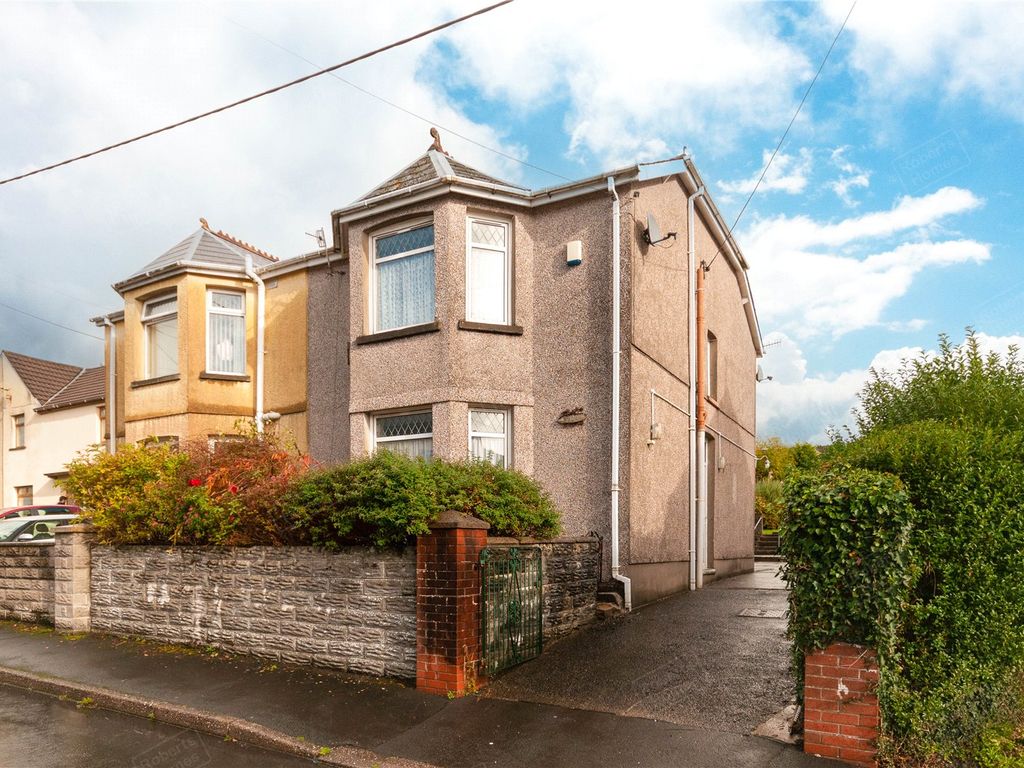 3 bed semidetached house for sale in Cwm Villas, Bryn Road