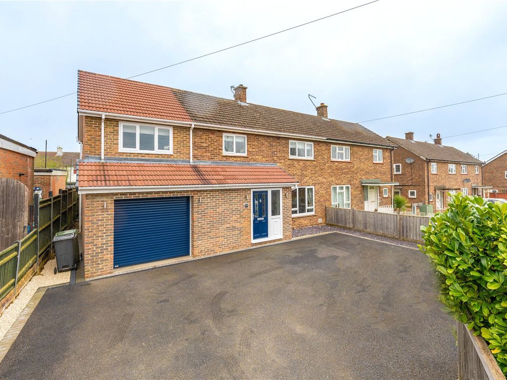 4 bed semidetached house for sale in Willington Street, Maidstone ME15