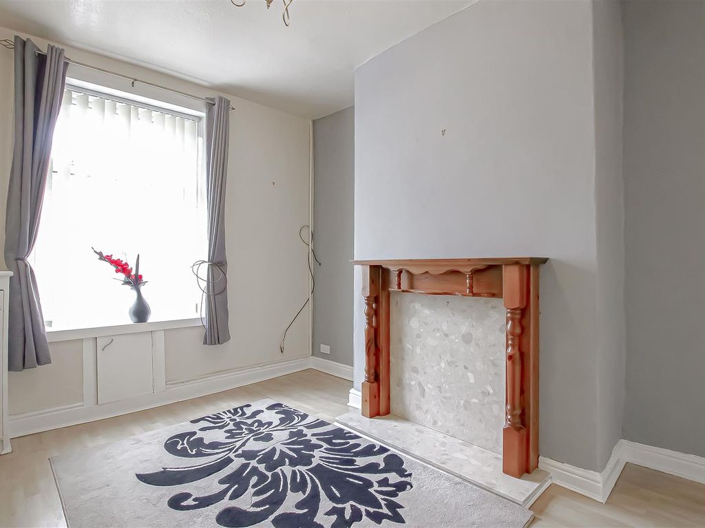 2 bed terraced house to rent in Warburton Street, Haslingden