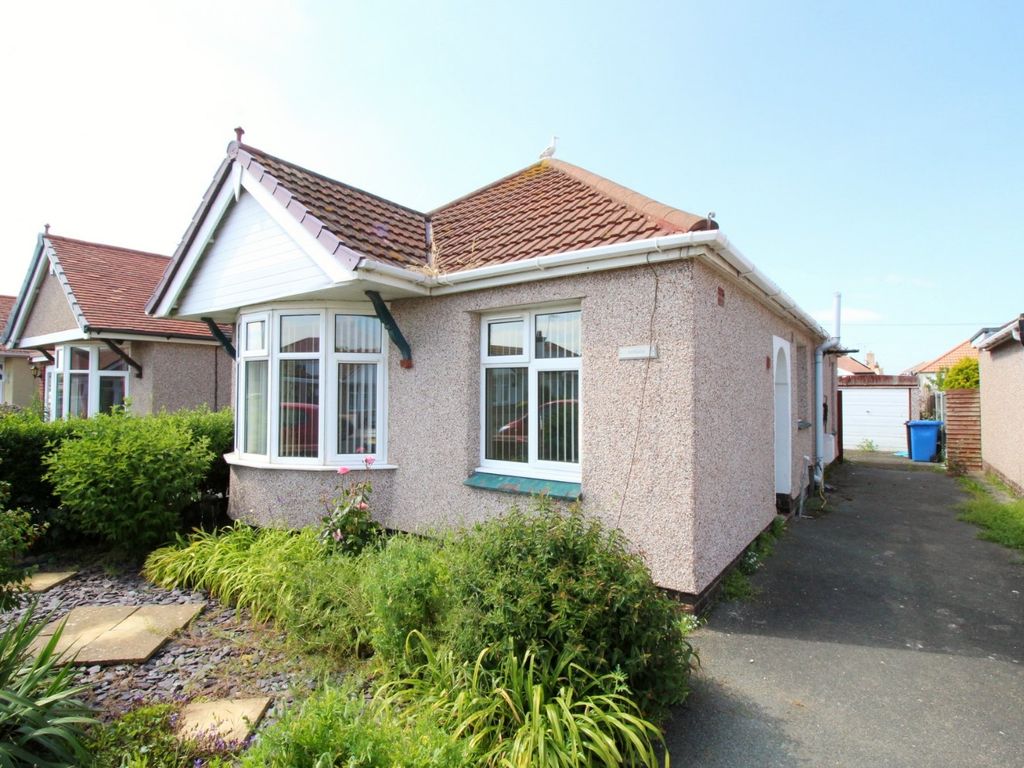 3 bed bungalow for sale in Knowles Avenue, Rhyl, Denbighshire LL18 Zoopla