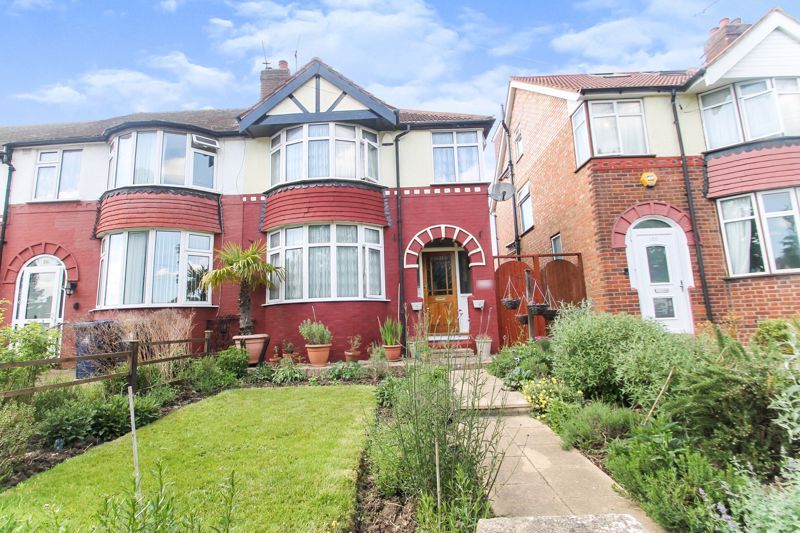3 bed terraced house for sale in The Fairway, Northolt UB5 Zoopla